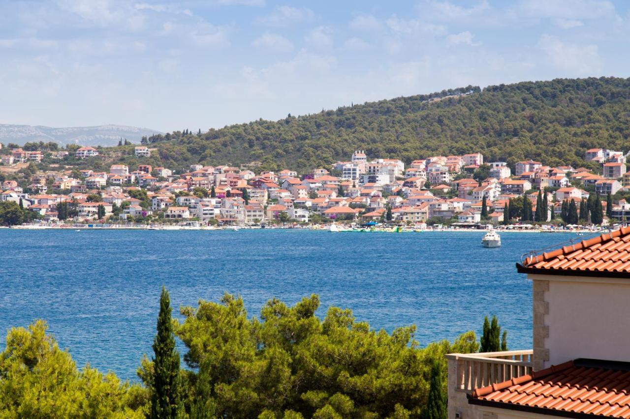 Beachfront House Olbia With Private Parking Trogir Zewnętrze zdjęcie