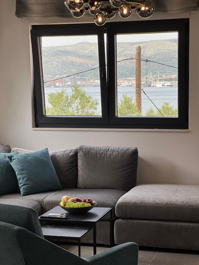 Beachfront House Olbia With Private Parking Trogir Zewnętrze zdjęcie