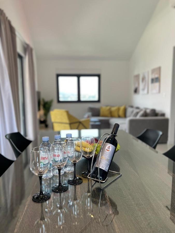 Beachfront House Olbia With Private Parking Trogir Zewnętrze zdjęcie
