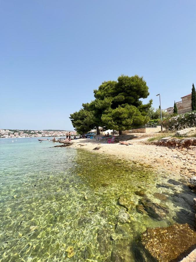 Beachfront House Olbia With Private Parking Trogir Zewnętrze zdjęcie
