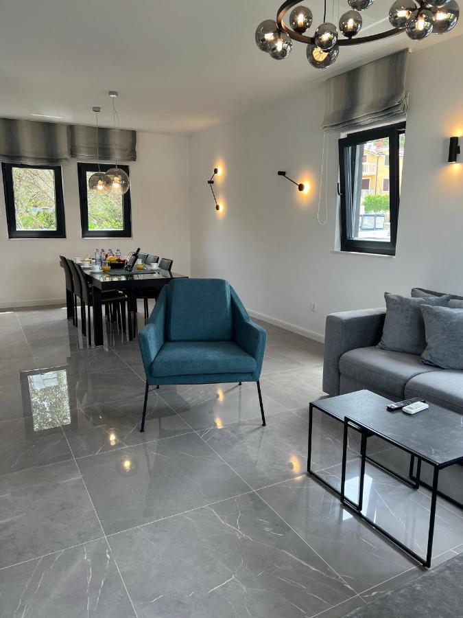 Beachfront House Olbia With Private Parking Trogir Zewnętrze zdjęcie
